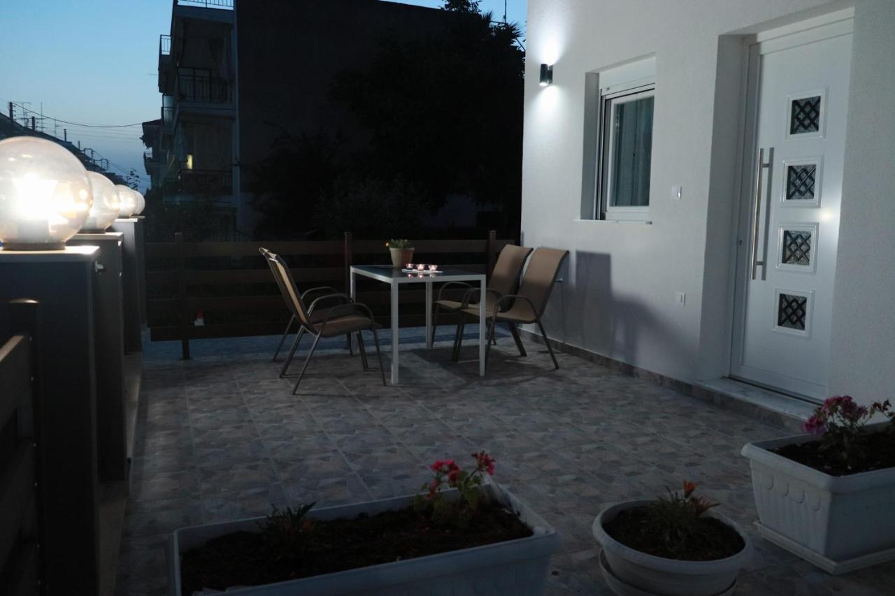 פלוגיטה Filippou Luxury Apartments מראה חיצוני תמונה